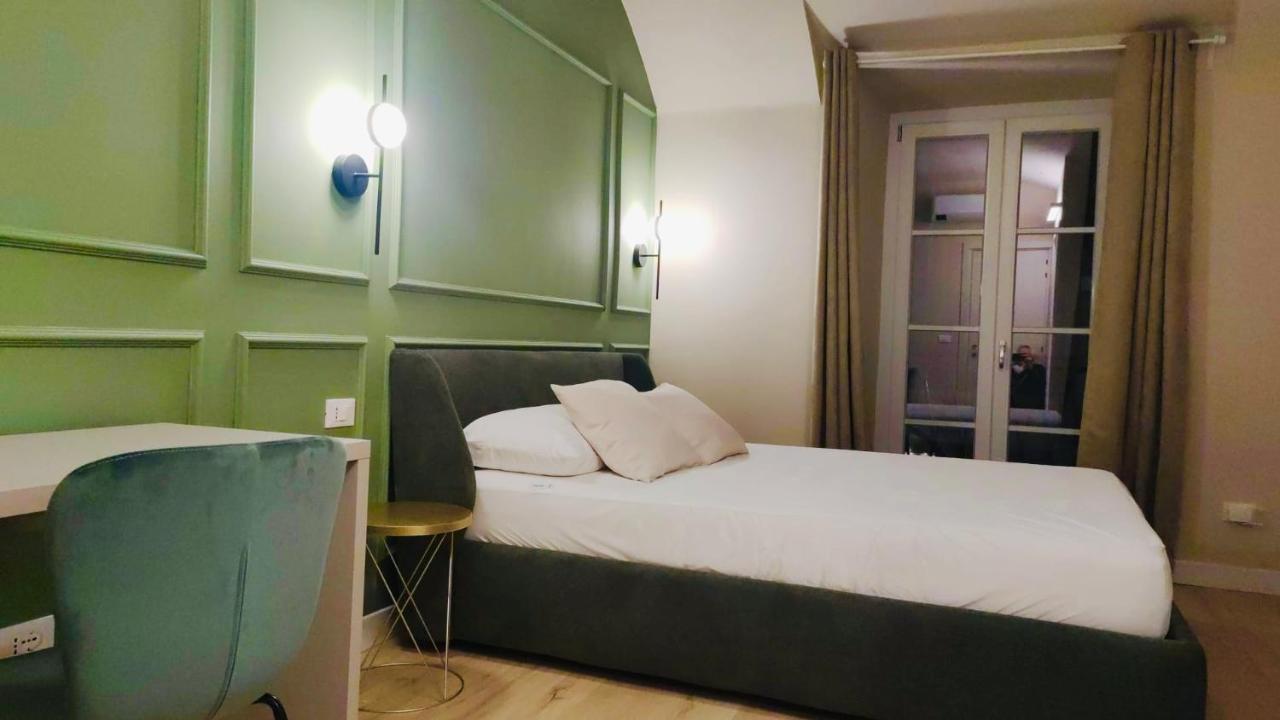 Lagrange 34 Hotel Turin Room photo